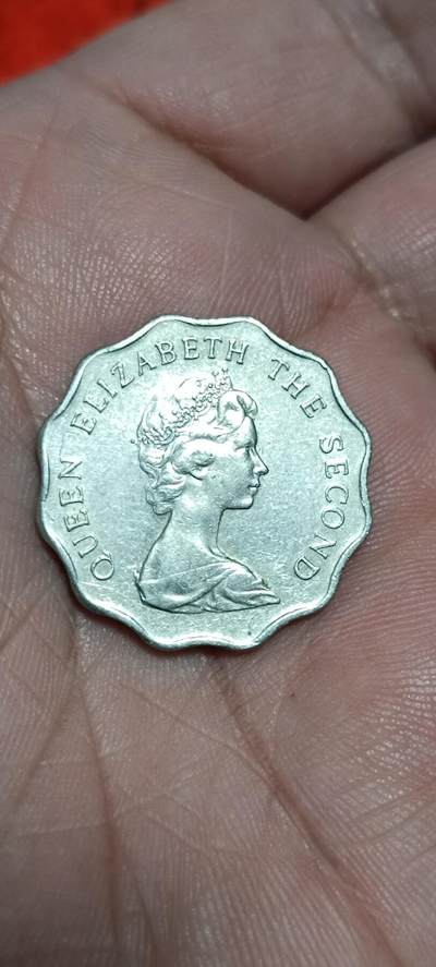 万国钱币阁第八场 - 老版低冠女王2元港币