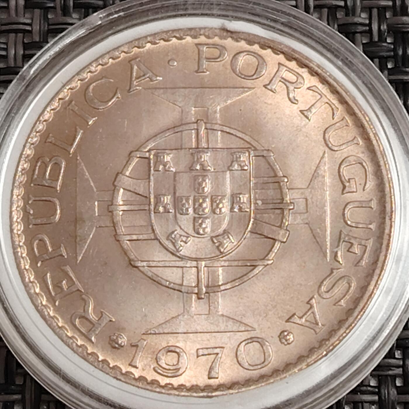 布加迪🐬～世界钱币(上海)🌾第 271 期 /  各国套币和散币 葡属帝汶 1970年 10埃斯库多 原光好品