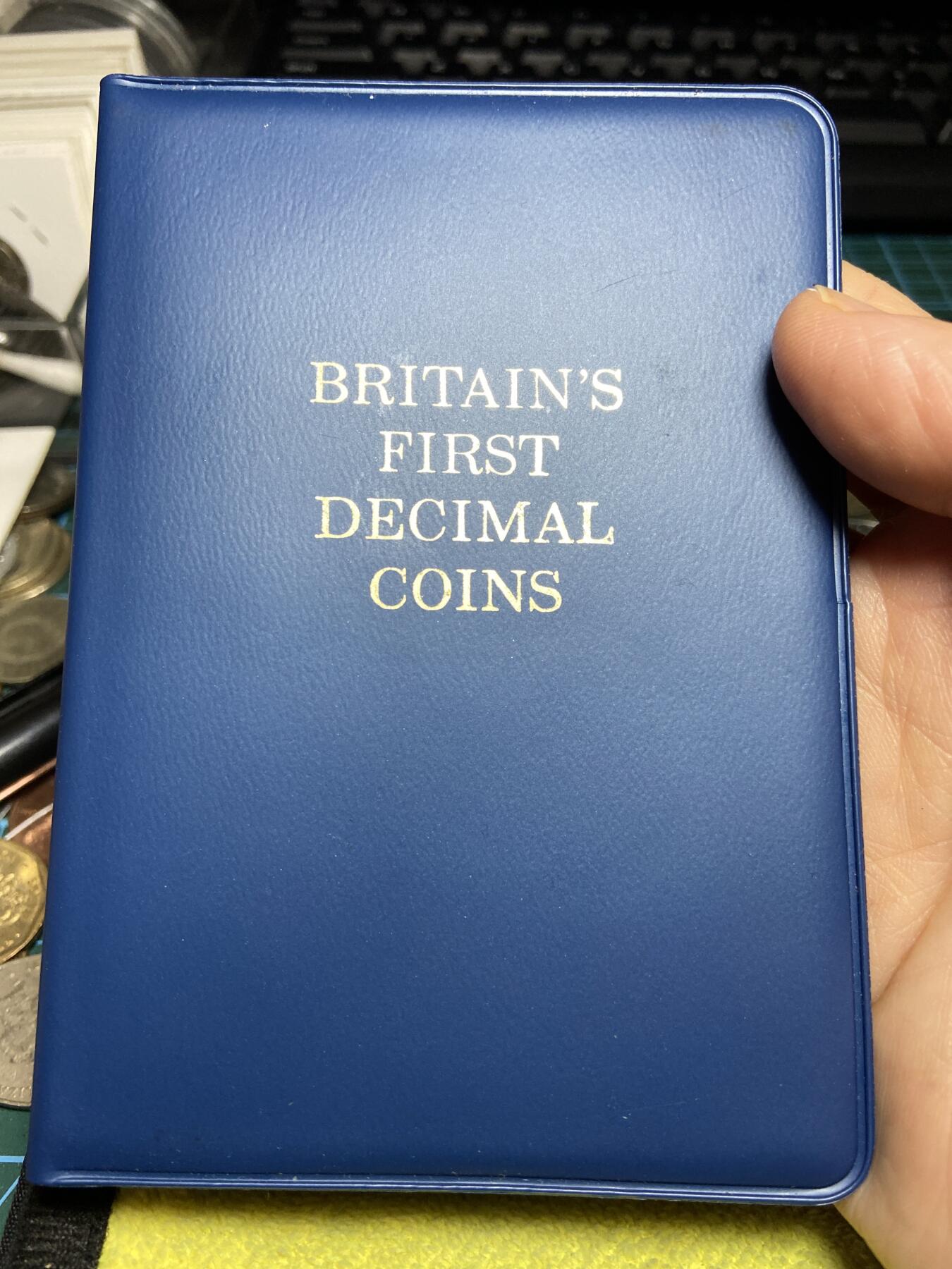 2026年第十四场(总第一百八十三场）外国好品散币场(免佣金) 英国🇬🇧原册套币5枚(伊丽莎白二世中年花冠，十进制第一版首发年套币)