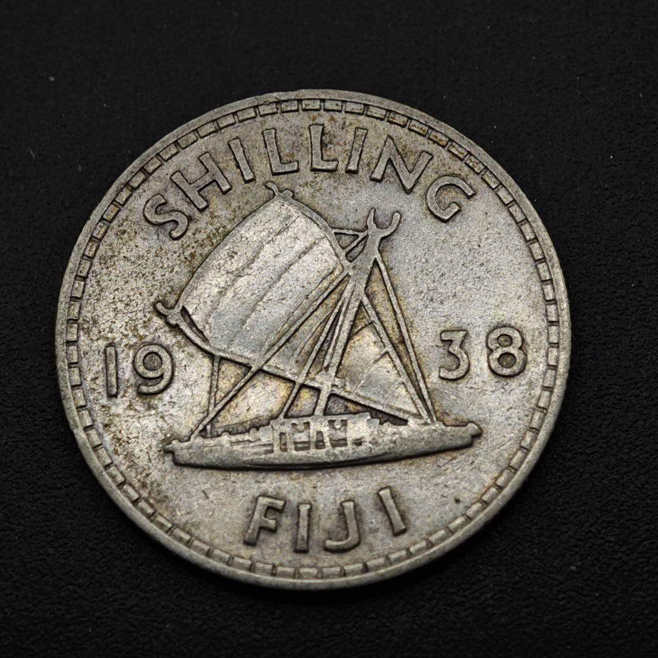 【淘币小摊】实时拍第八百五十三拍   散币银币场   满百包邮可预留二周 每周一统一发货   斐济1938年乔治六世一先令银币