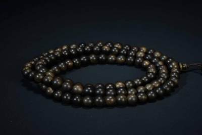 上海都达杂项专场六（全场包邮） 天然文莱沉香0.8圆珠多圈手串 附鉴定证书87-215