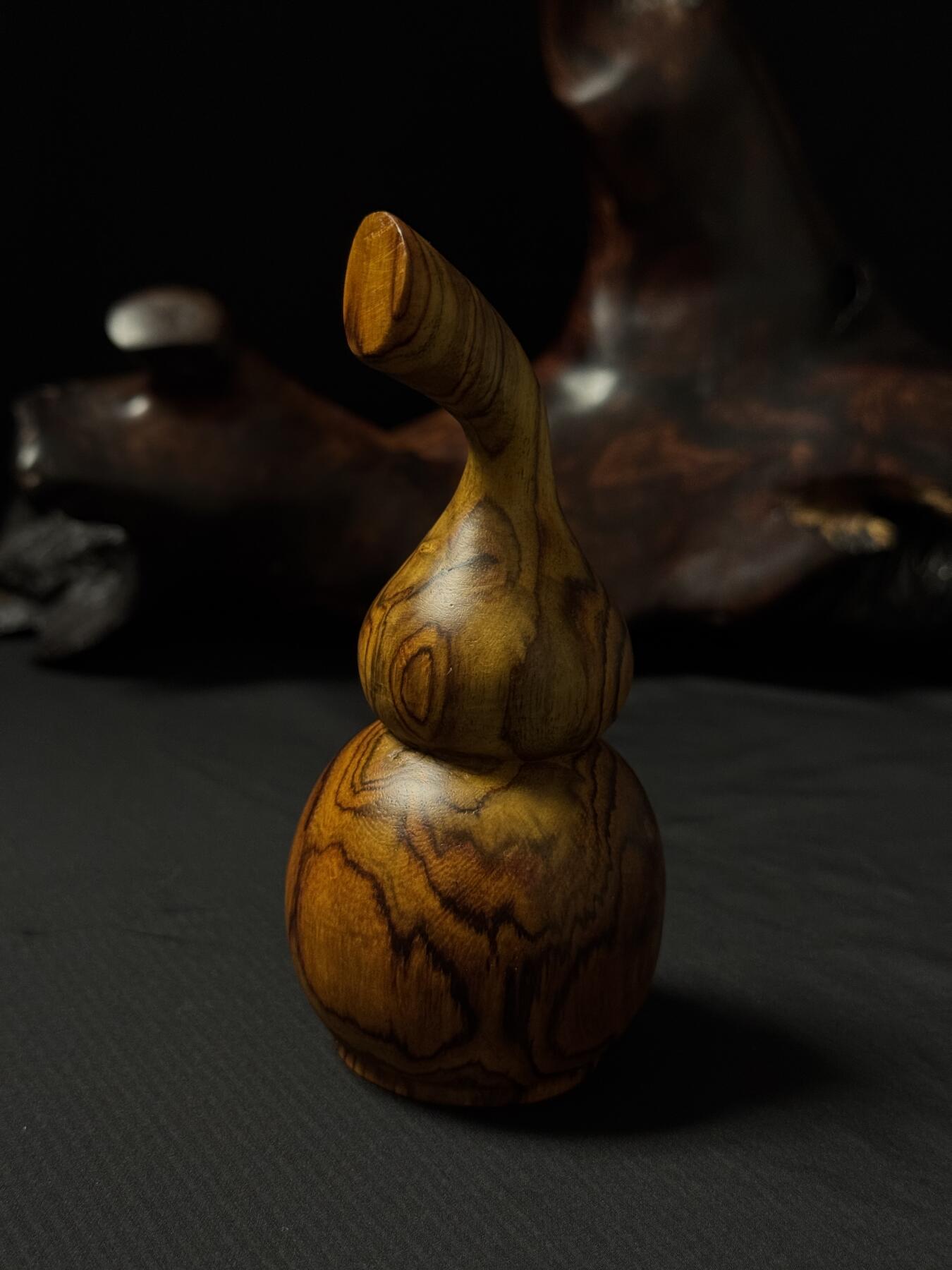 零元拍：越南黄花梨 手把件 福禄（葫芦）大肚 66，小肚 44，高 123MM，满花纹漂亮哦