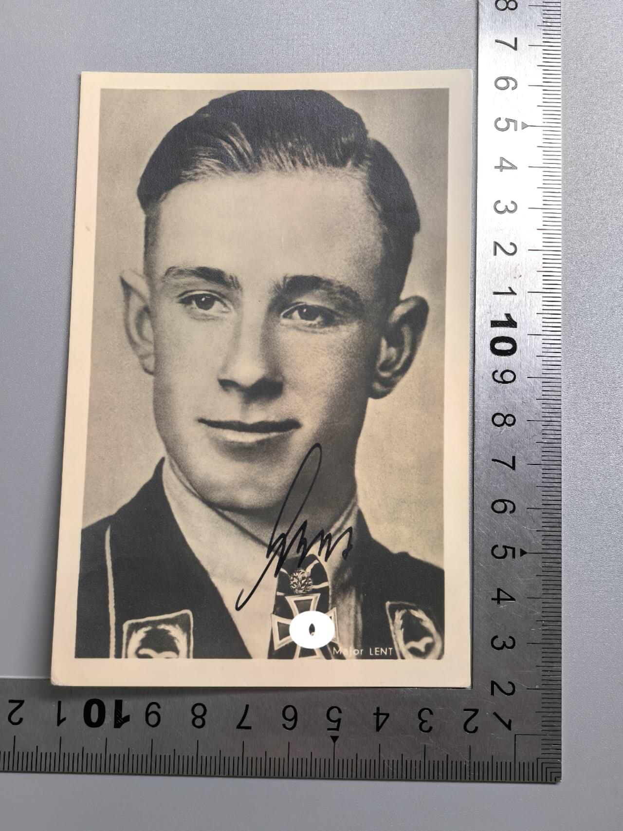 小驴勋章奖章收藏1月24日周六晚六点拍卖（珍爱和平，收藏战争，铭记历史，勿忘国耻，忠党爱国。有偿代拍，送拍规则在简介最后，参拍须阅读规则后再参拍，关系到运费包装发货时效真假辨别等关键信息，拍卖时不再发原图，看大图店主微信码在拍卖店铺介绍里）