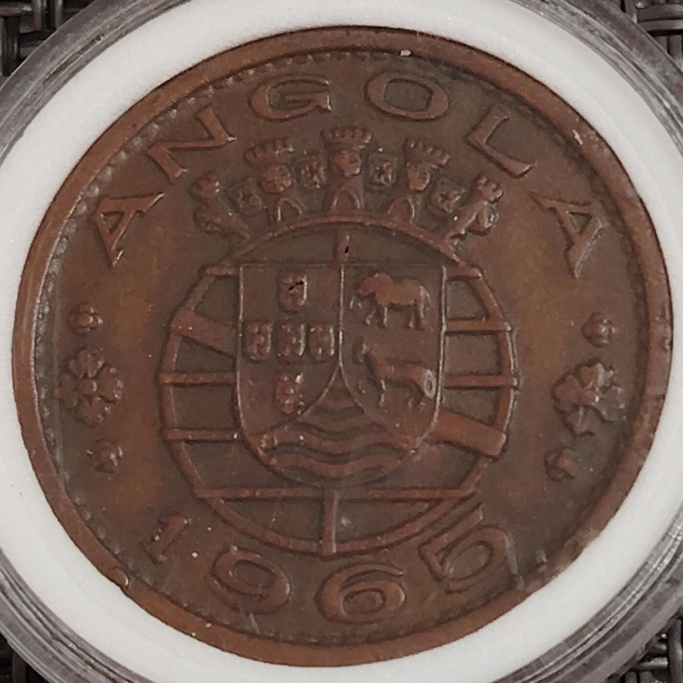 布加迪🐬～世界钱币(上海)🌾第 271 期 /  各国套币和散币 安哥拉🇦🇴 1965年 1埃斯库多