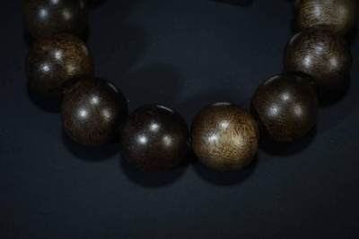 上海都达杂项专场六（全场包邮） 天然文莱软丝沉香1.8圆珠手串 附鉴定证书87-212