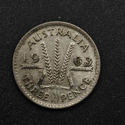 【淘币小摊】实时拍第八百五十三拍   散币银币场   满百包邮可预留二周 每周一统一发货   - 澳大利亚1963年伊丽莎白二世3便士银币