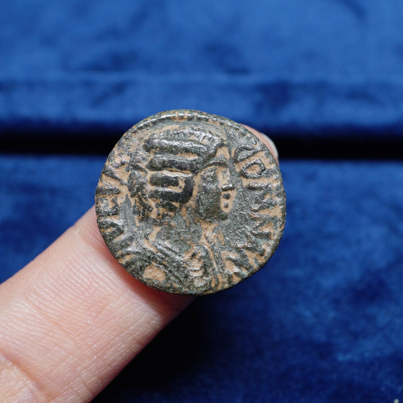 琋语集藏2026年02月欧洲古典打制币拍卖 古罗马皮西迪亚行省-多姆娜与门神铜币