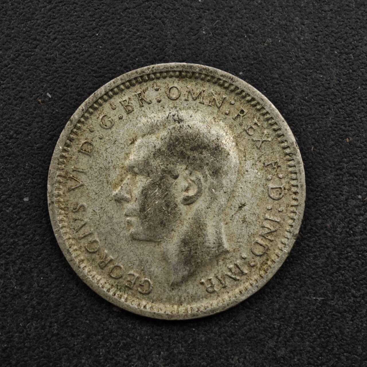 【淘币小摊】实时拍第八百五十三拍   散币银币场   满百包邮可预留二周 每周一统一发货   澳大利亚1948年乔治六世3便士银币