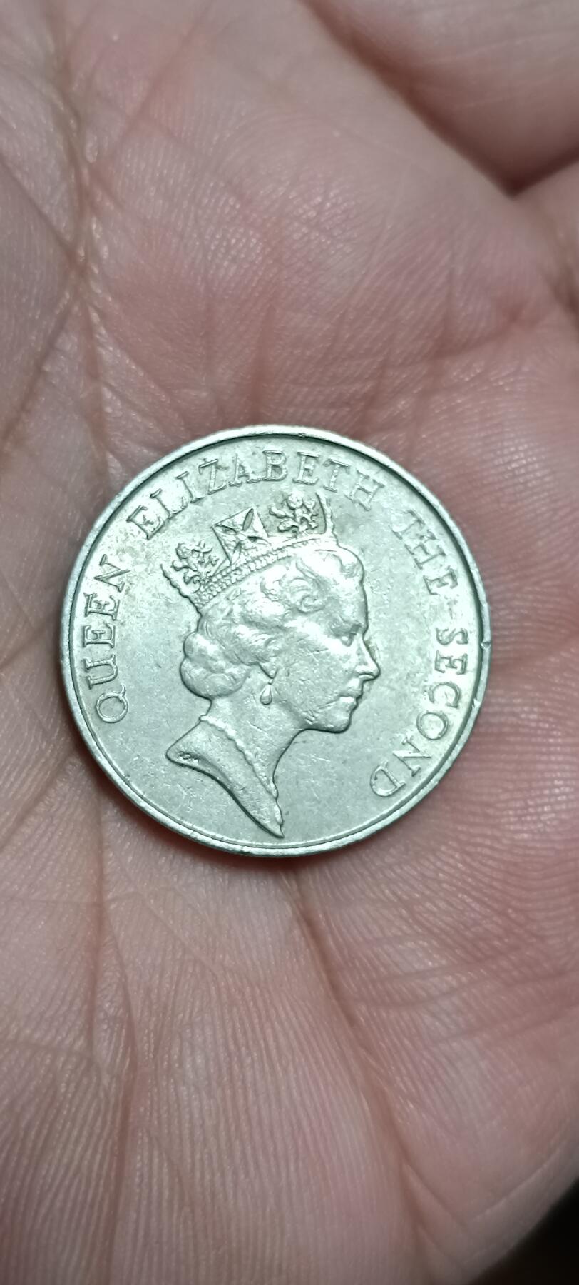 万国钱币阁第八场 老板高冠女王5元港币