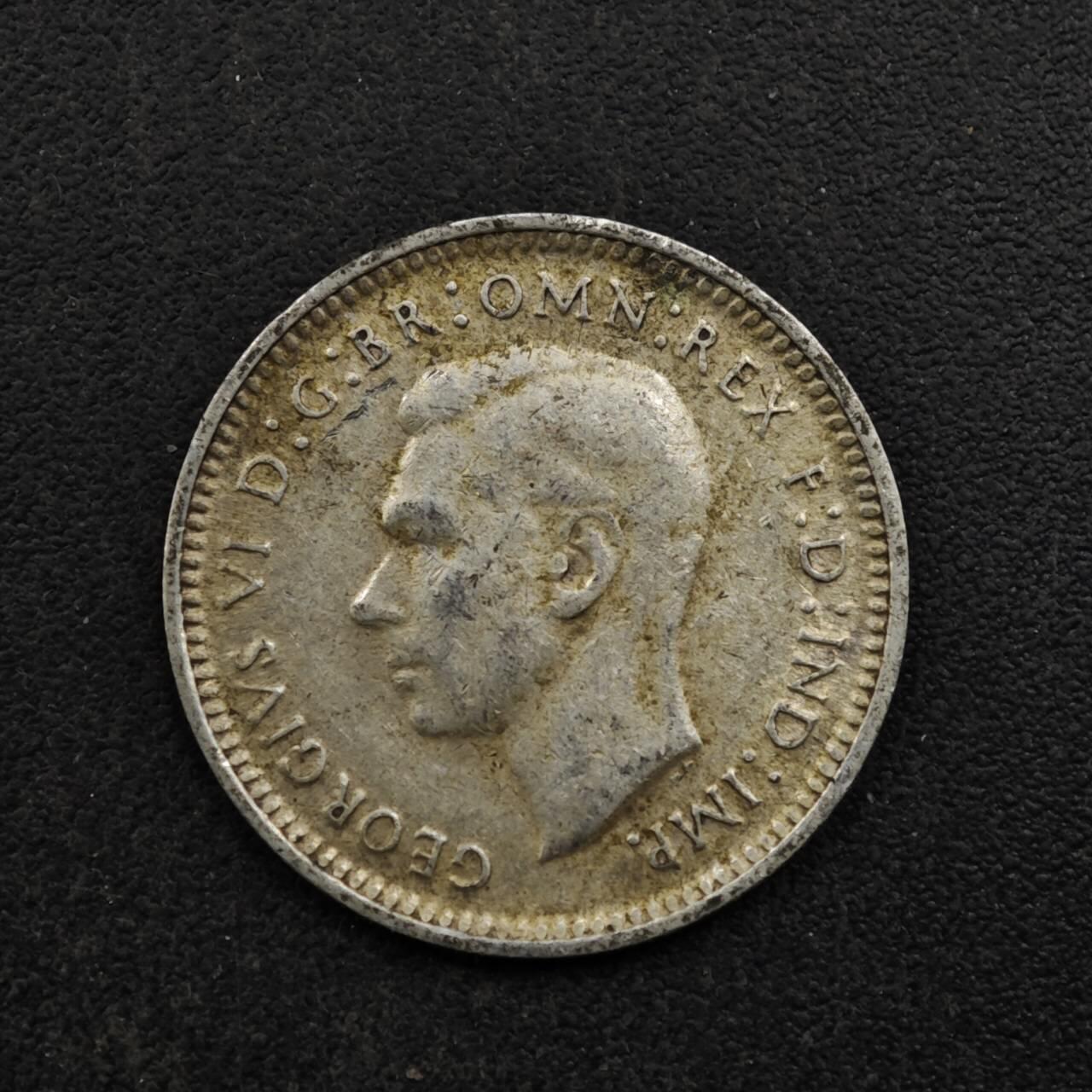 【淘币小摊】实时拍第八百五十三拍   散币银币场   满百包邮可预留二周 每周一统一发货   澳大利亚1944年乔治六世3便士银币