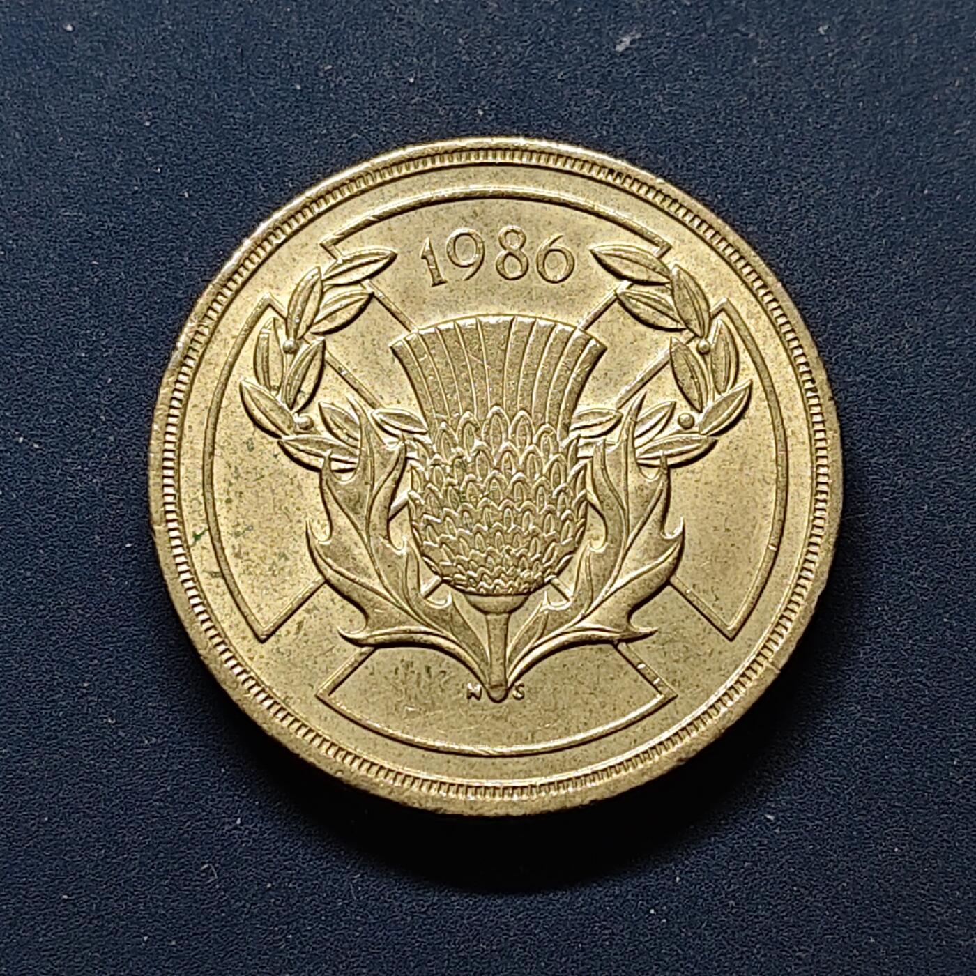 【全场包邮】纯粹捡漏拍496场-持续更新中 英国1986年2镑爱丁堡英联邦运动会纪念币