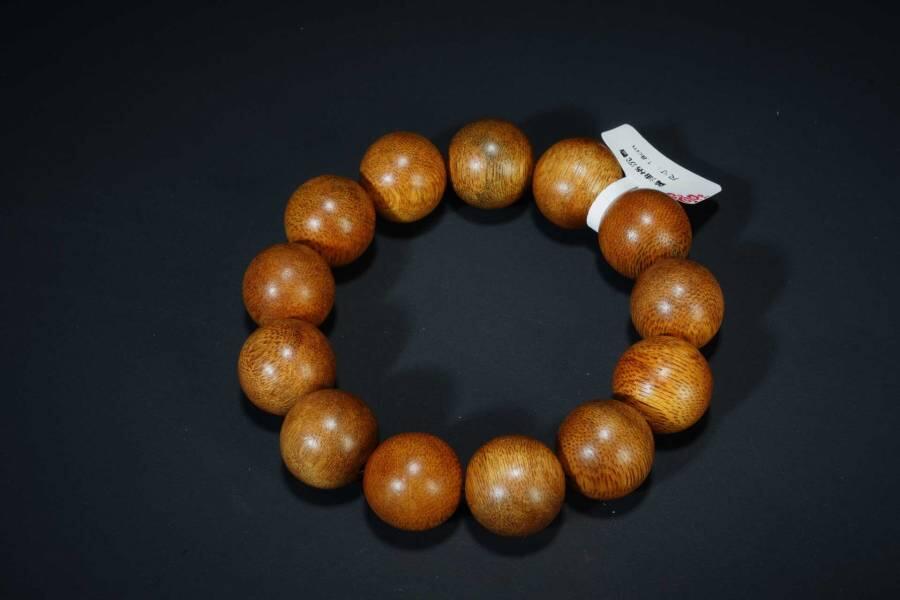 上海都达杂项专场十七（全场包邮） 天然黄油格沉香1.8圆珠手串 附鉴定证书87-205