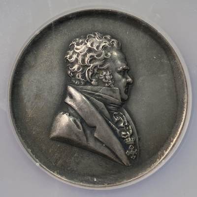 万国钱币拍卖第059期 - NGC MS64 20世纪意大利乔瓦尼·安东尼奥大银章 50mm大规格 Ferraris作品 商业之神赫尔墨斯手持墨丘利之杖与装满钱币的丰饶角斜坐在货物之上 罕见品种