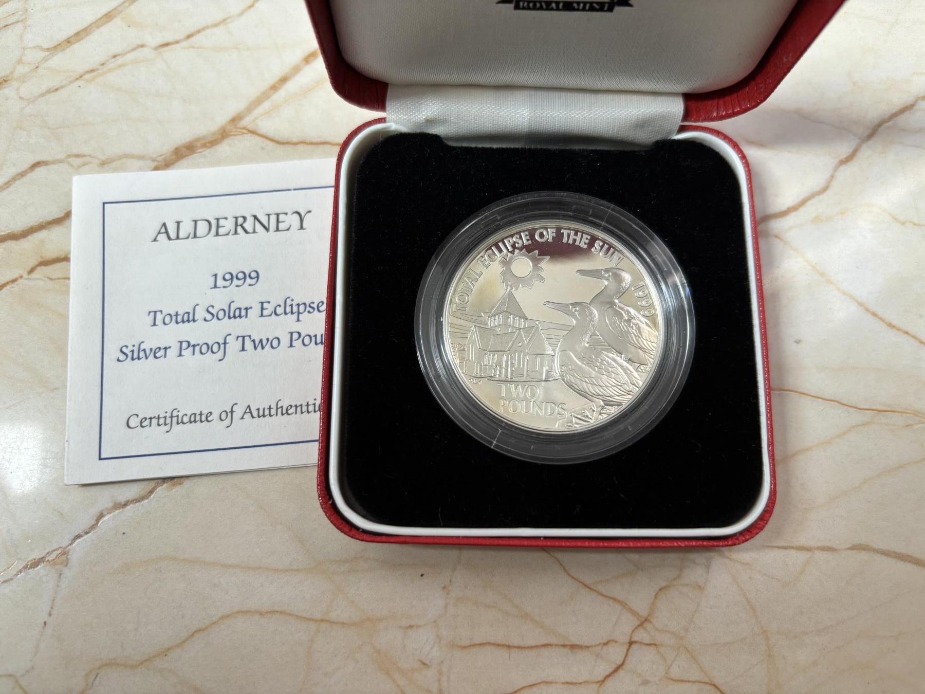 第189期拍卖 奥尔德尼1999年信天翁与太阳日出升起精制纪念银币，925银，28.28克，发行10000枚