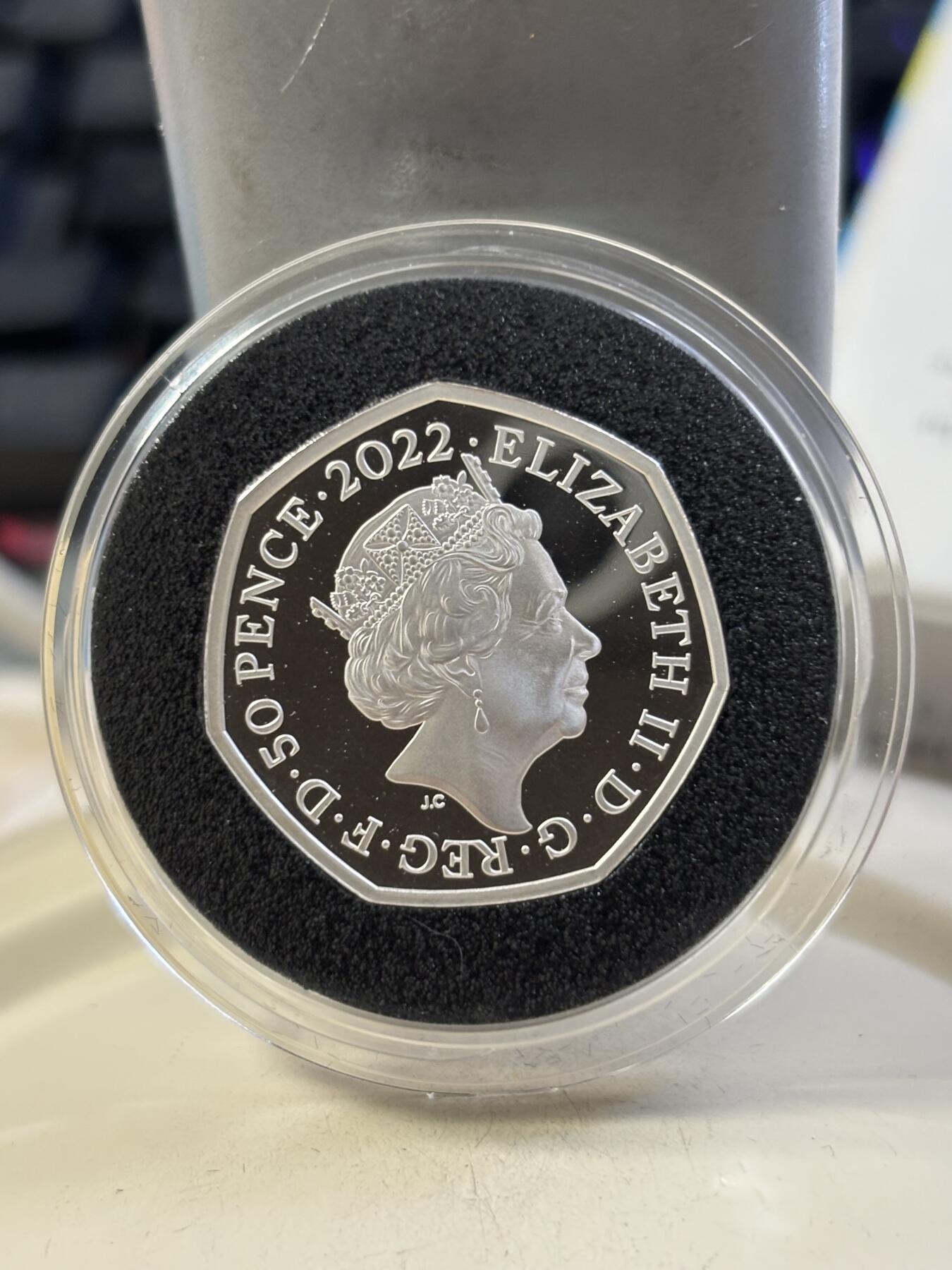 第189期拍卖 英国2022年英联邦运动会50便士彩色精制加厚银币，925银，16克，发行1250枚，有氧化