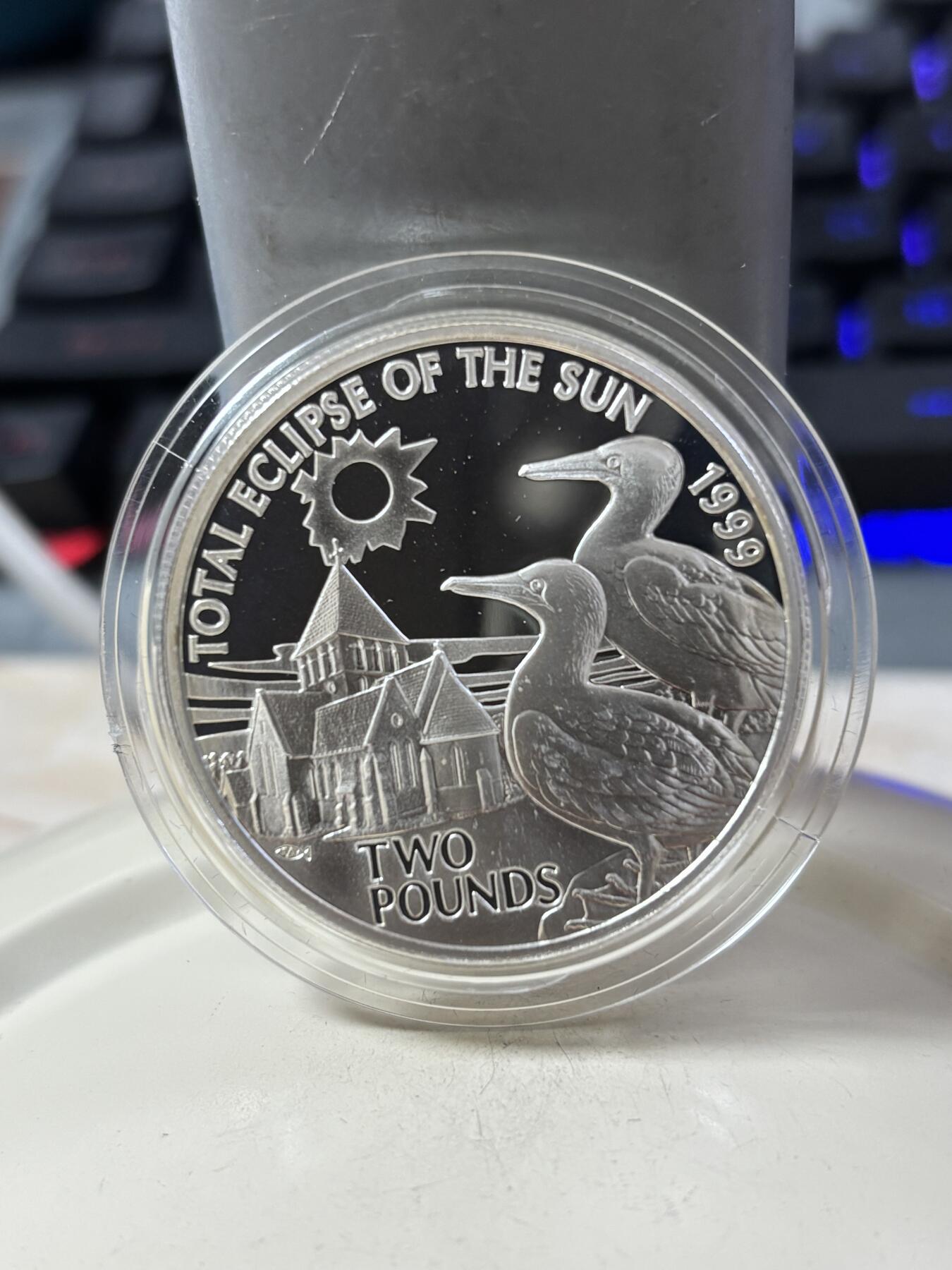 第189期拍卖 奥尔德尼1999年信天翁与太阳日出升起精制纪念银币，925银，28.28克，发行10000枚