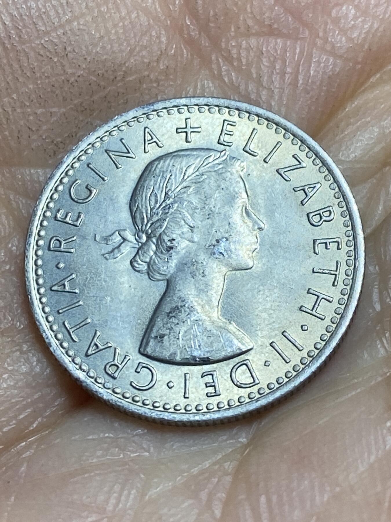 2026年第十四场(总第一百八十三场）外国好品散币场(免佣金) 英国🇬🇧1967年6便士(伊丽莎白二世青年桂冠第二版，普制币关门年)