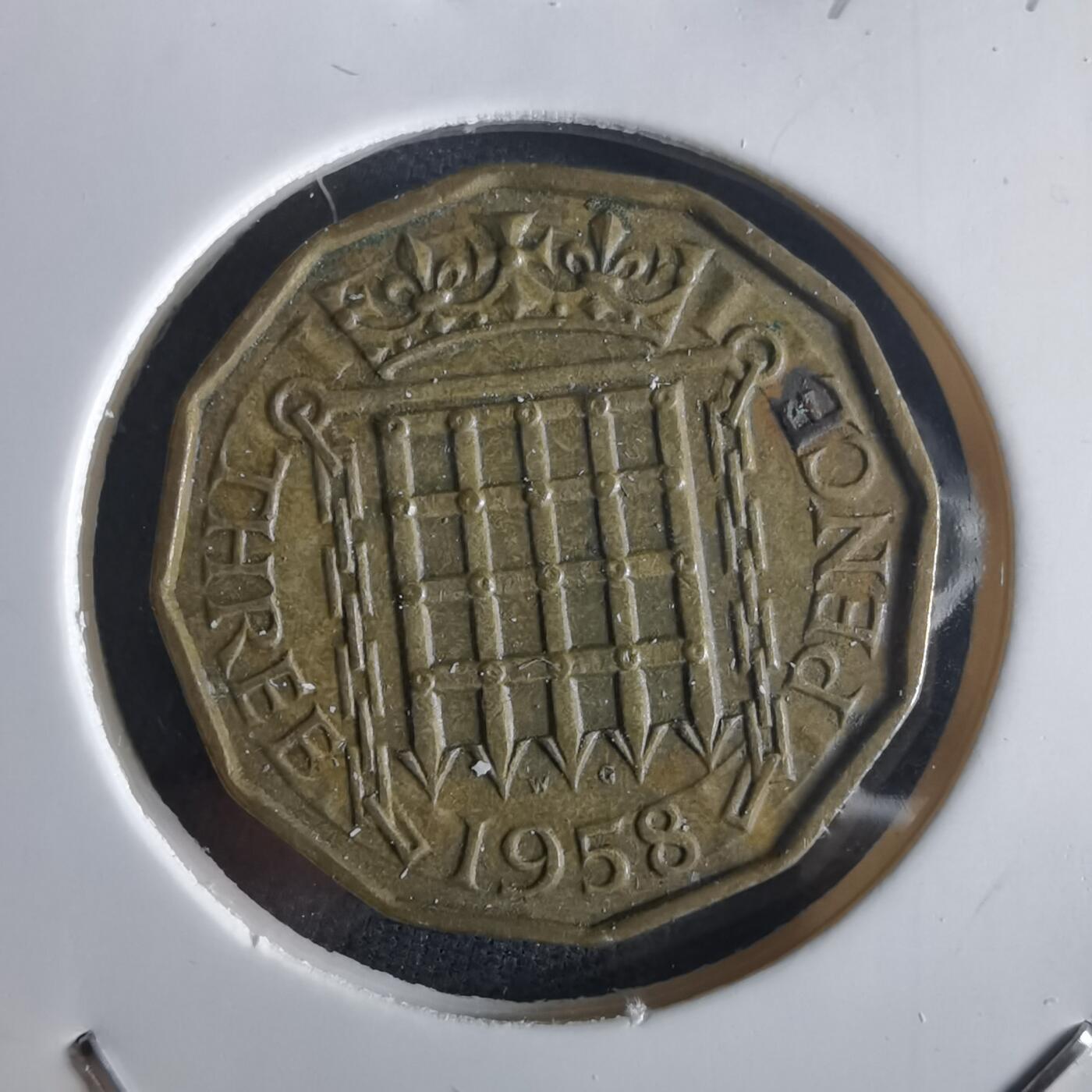 沼泽如烟--第972场 英国1958年3便士