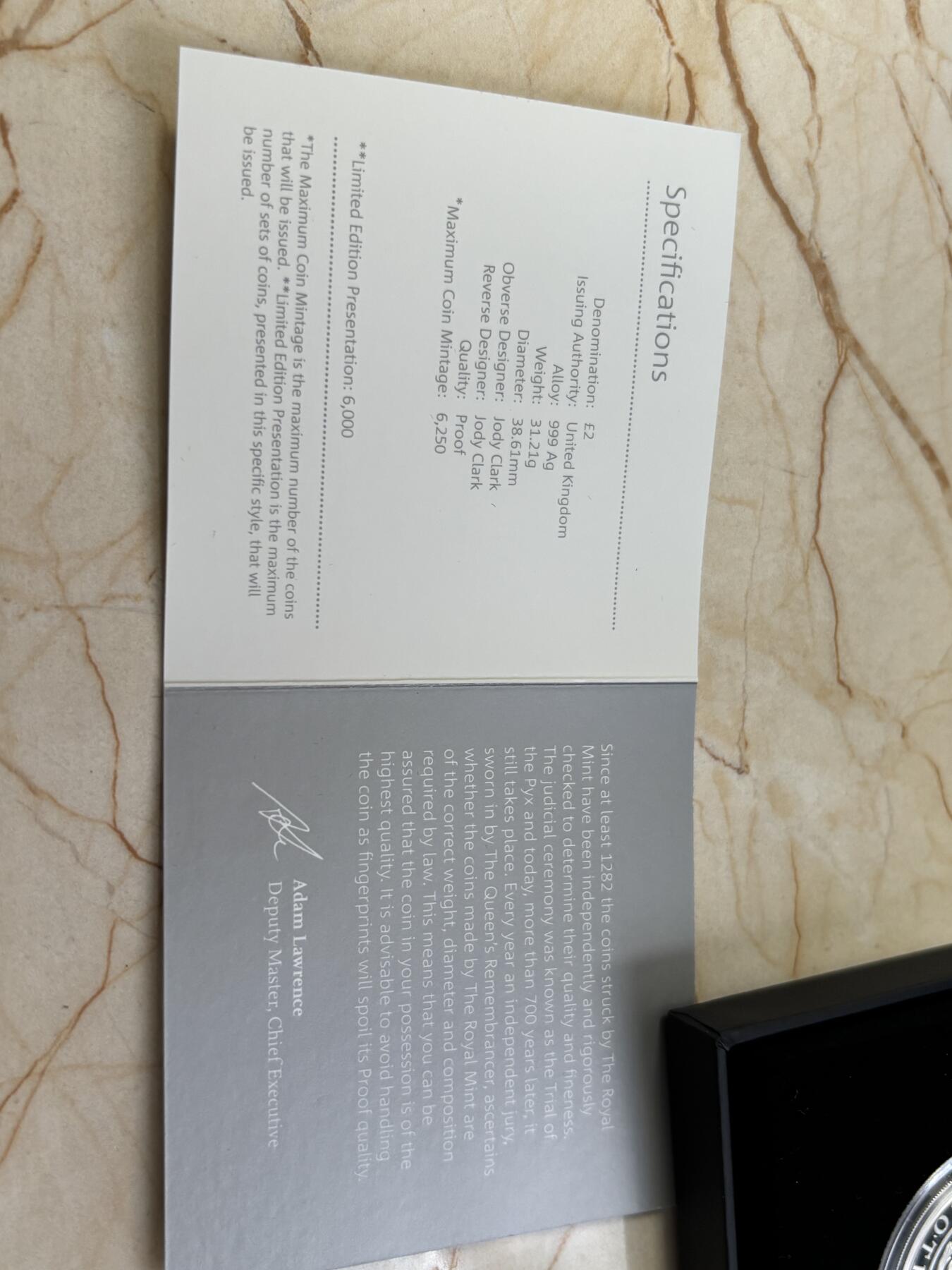 第189期拍卖 英国2017年女王神兽系列2苏格兰独角兽精制银币，999银，发行量6000枚，有氧化