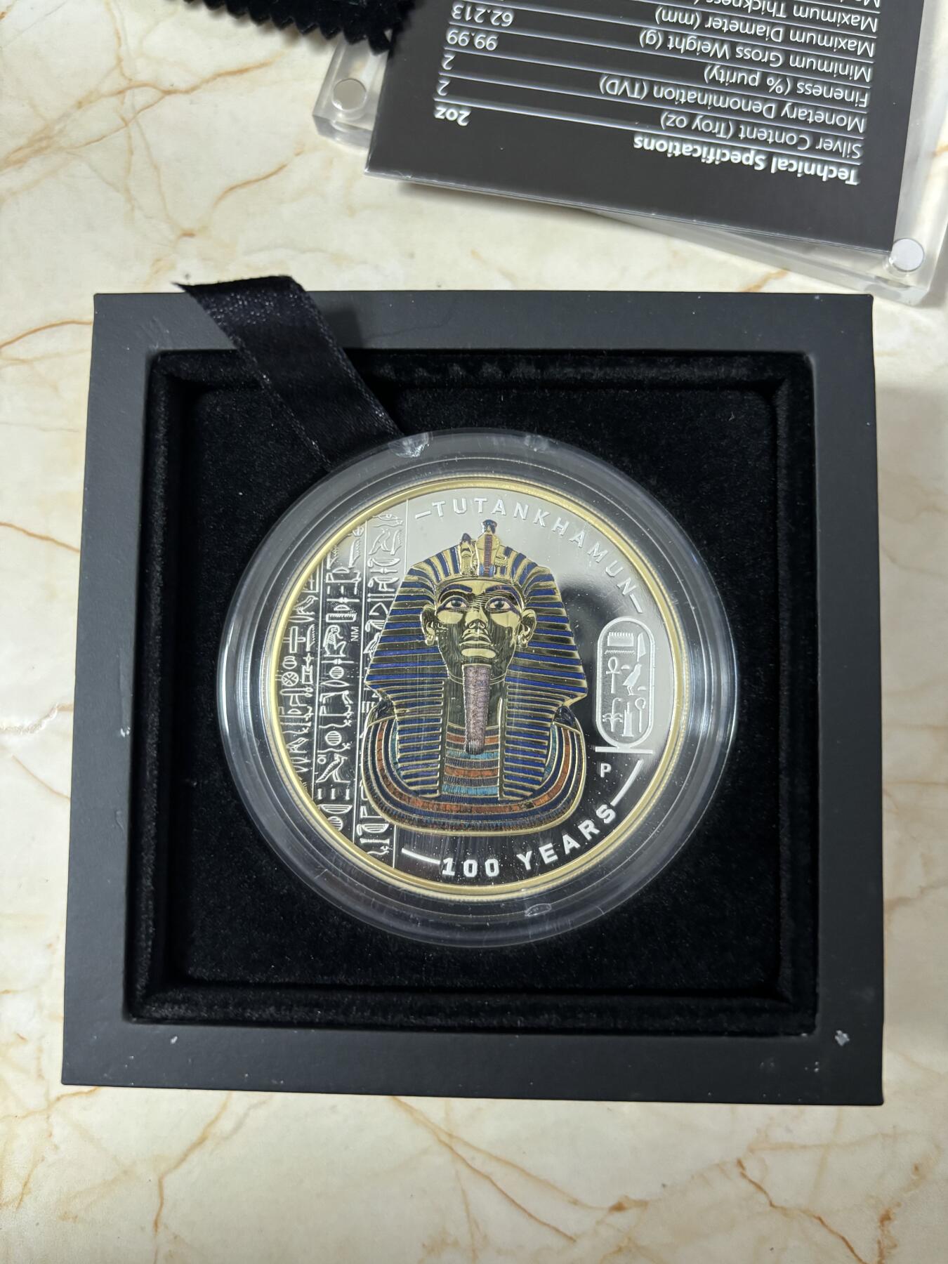 第189期拍卖 图瓦卢2022年图坦卡蒙发现2盎司镀金彩色纪念银币，9999银，发行2000枚，