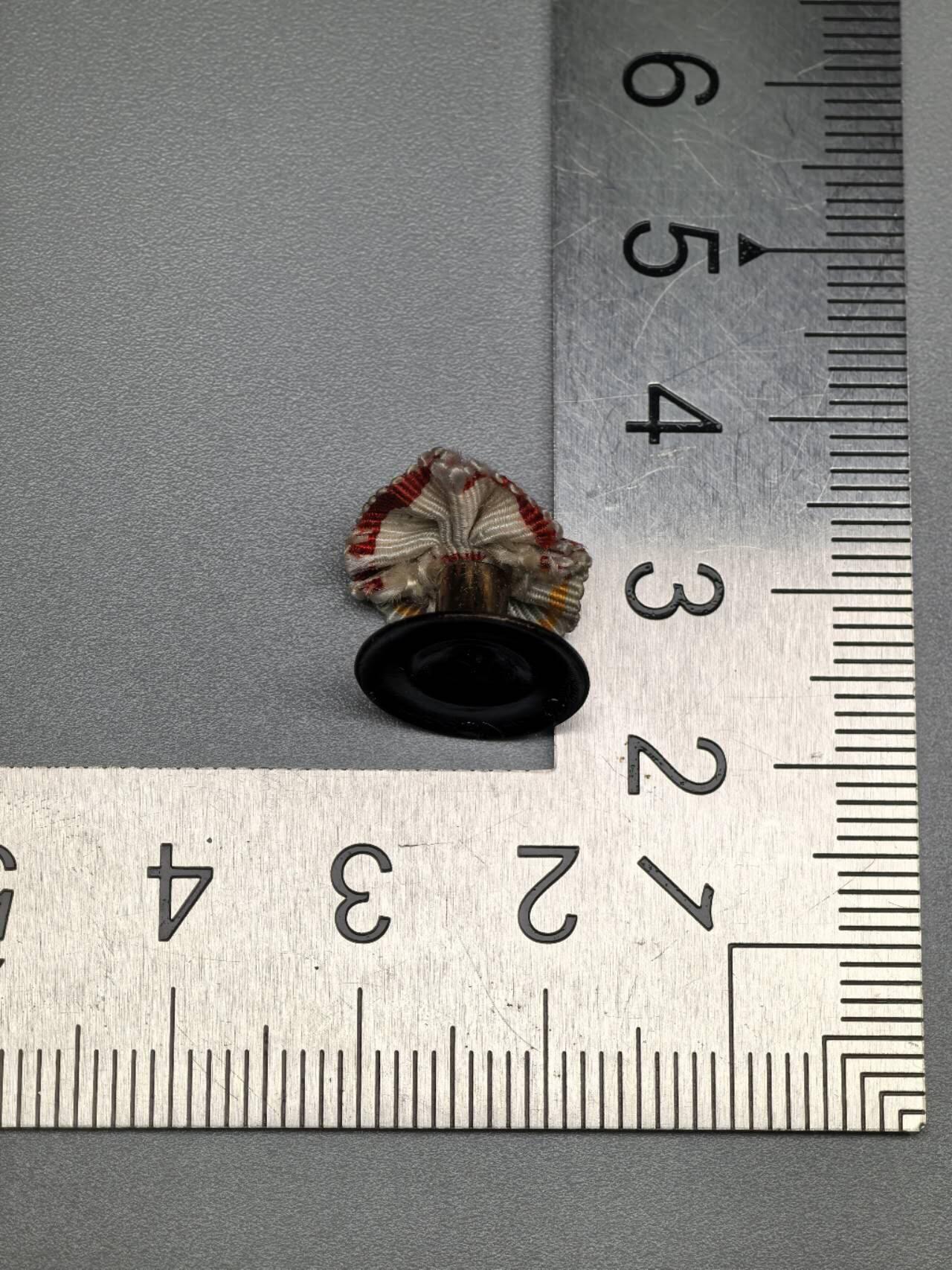 小驴勋章奖章收藏1月24日周六晚六点拍卖（珍爱和平，收藏战争，铭记历史，勿忘国耻，忠党爱国。有偿代拍，送拍规则在简介最后，参拍须阅读规则后再参拍，关系到运费包装发货时效真假辨别等关键信息，拍卖时不再发原图，看大图店主微信码在拍卖店铺介绍里） 旭日瑞宝二合一勋略