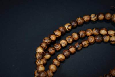 上海都达杂项专场六（全场包邮） 天然加里曼丹沉香0.6多圈圆珠手串 附鉴定证书87-239