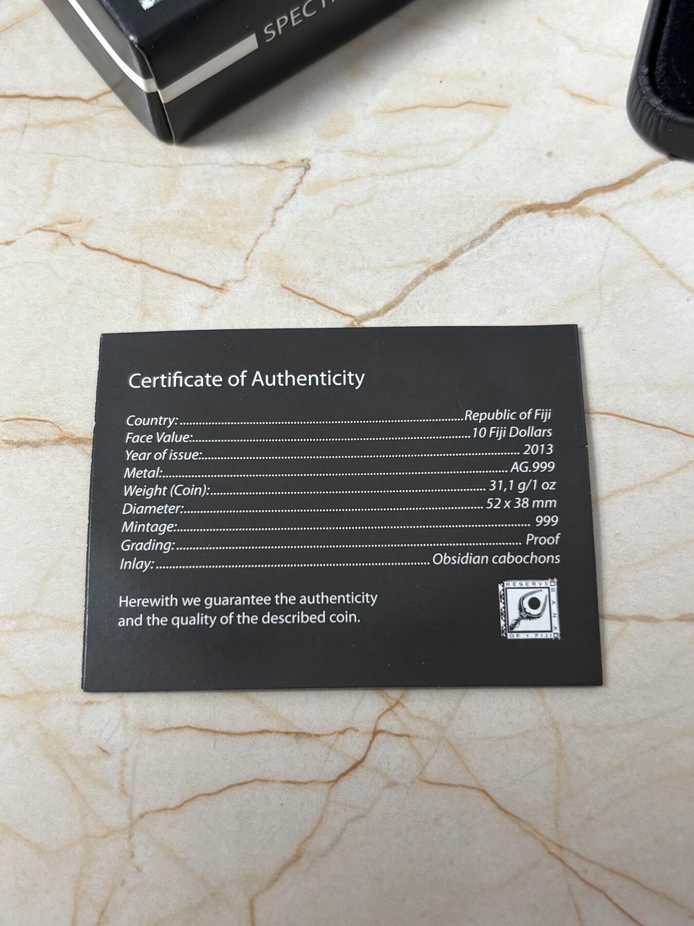 第189期拍卖 斐济2013年野生动物系列眼镜猴镶嵌银币，999银，发行999枚