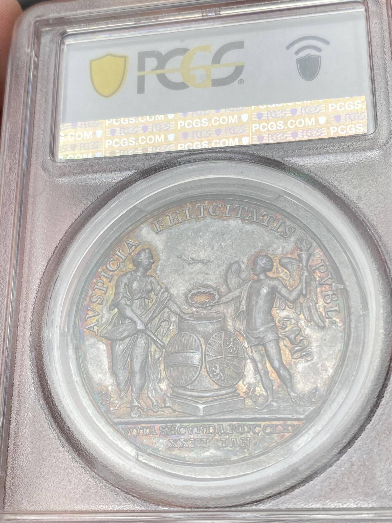 万国钱币拍卖第059期 PCGS SP63 PCGS SP63 1765年巴伐利亚马克西米利安三世的皇妹约瑟夫与奥地利皇帝约瑟夫二世结婚纪念大银章 罕见品种 保存状态极佳的18世纪帝国高浮雕结婚系列 无论是人物还是景观刻画都精细无比精美绝伦的古典艺术品 PC唯一冠军分