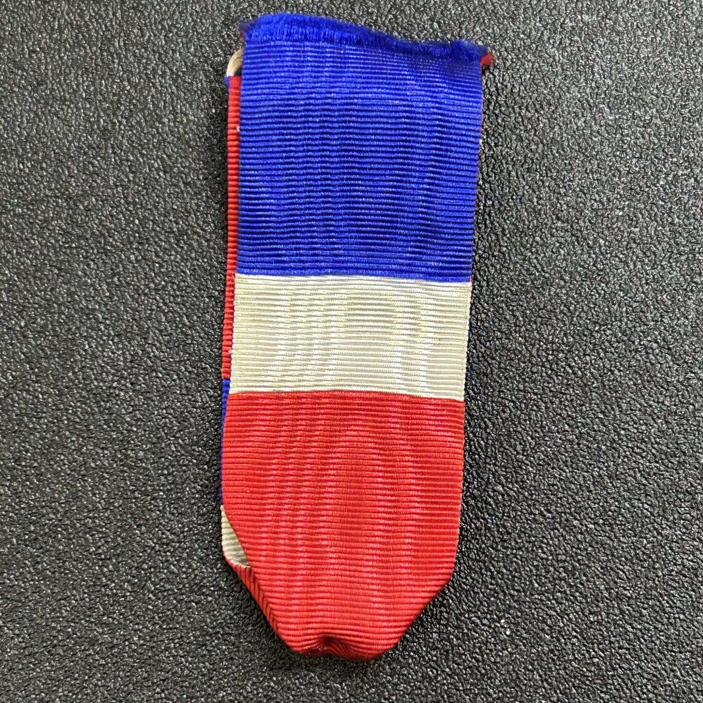 西秦中古拍卖第七十四期 法国银级劳工奖章绶带