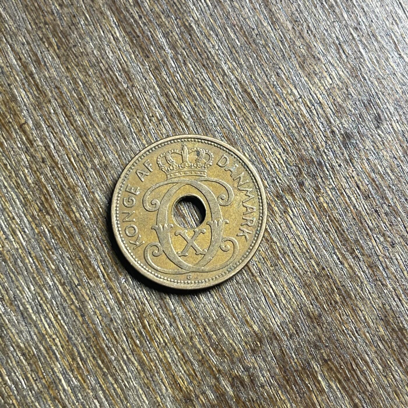 【春节前最后一拍，下一场3.3号】★第139场★散币场。不寄存，30包邮。不满30元，支付5元运费。《接受代拍 代送NGC评级》 65【无寄存】1939 丹麦 2欧尔 铜币