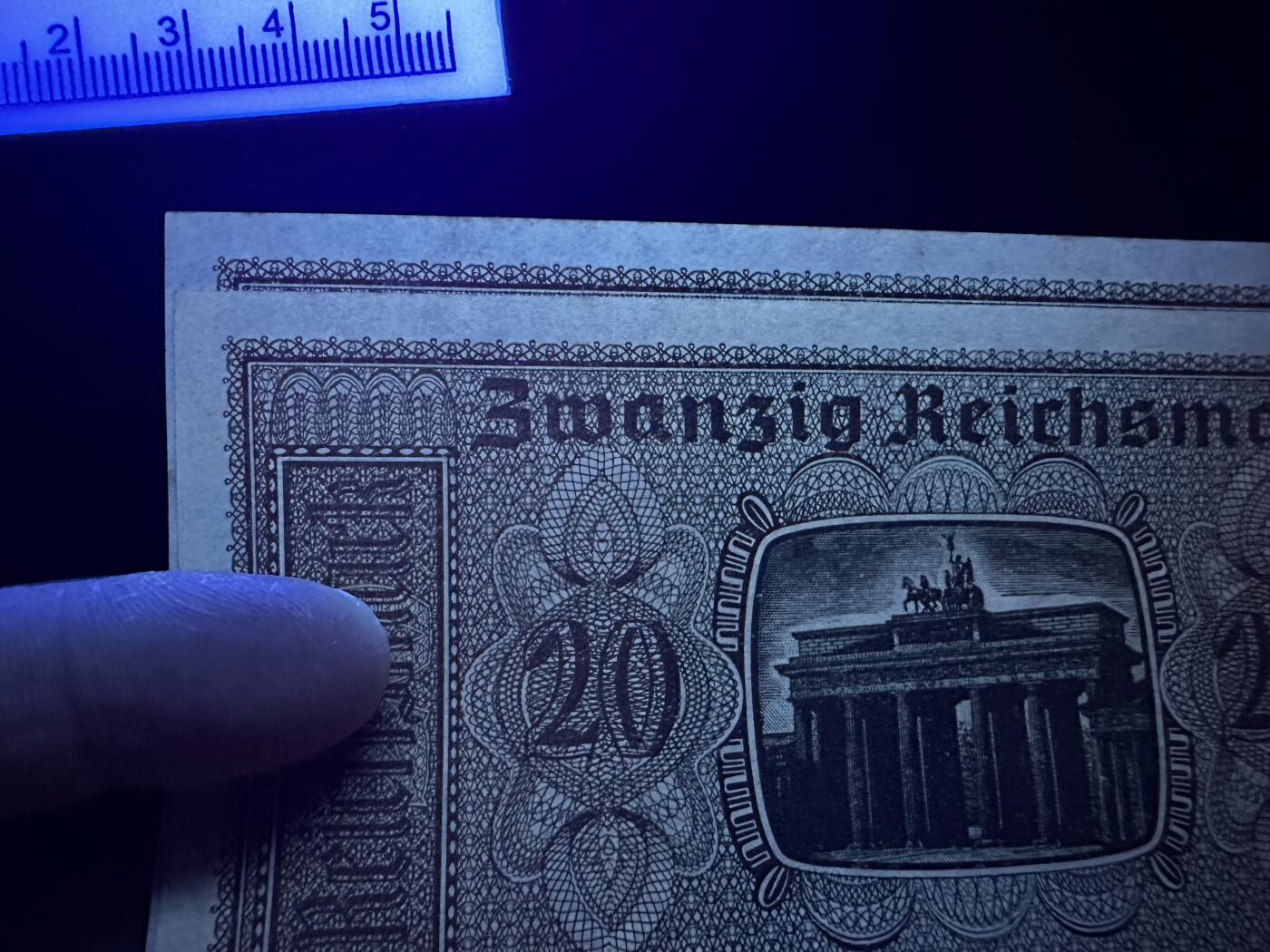 《外钞收藏家》第六百零四期（精品场）（本平台长期征集拍品、欢迎藏友们联系合作） 1945年德国20马克 近全新 边有点瑕疵