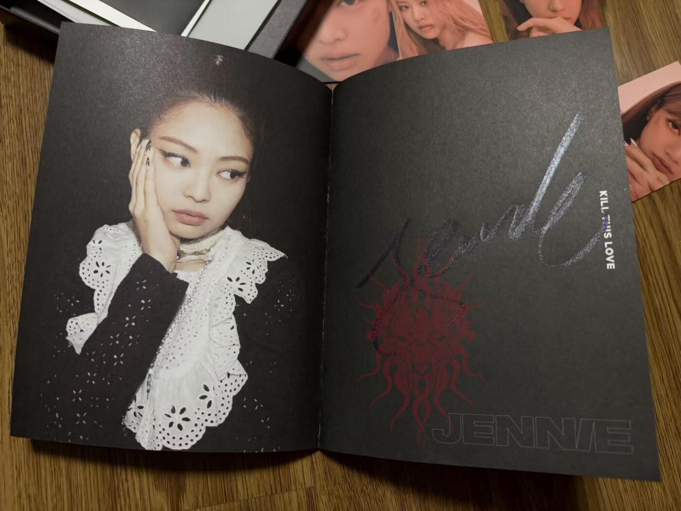 零元拍：杀死这份爱！！！！BLACK PINK亲签粉墨专辑《KILL THIS LOVE》黑版！幻彩防伪特殊笔所签，不同光线下呈现7种活彩！