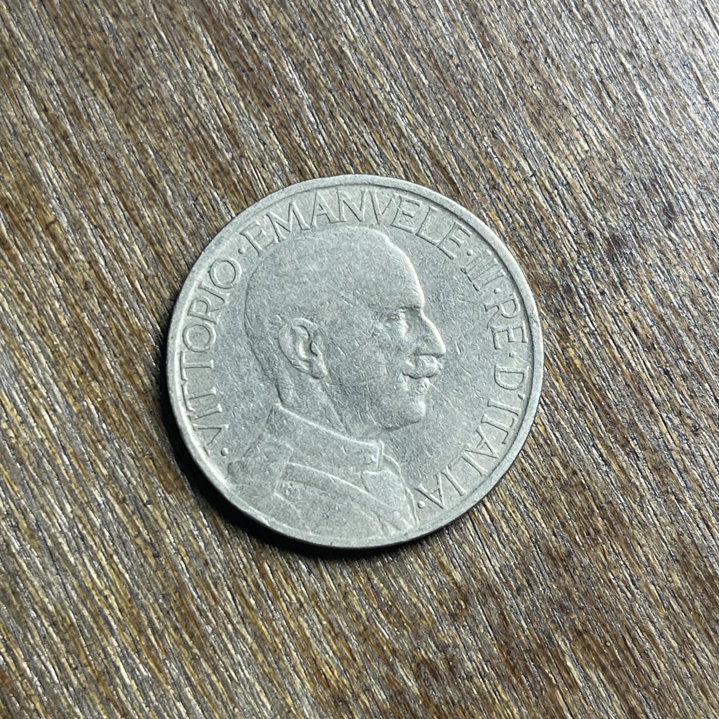 【春节前最后一拍，下一场3.3号】★第139场★散币场。不寄存，30包邮。不满30元，支付5元运费。《接受代拍 代送NGC评级》 61【无寄存】1925 意大利 2里拉 斧头