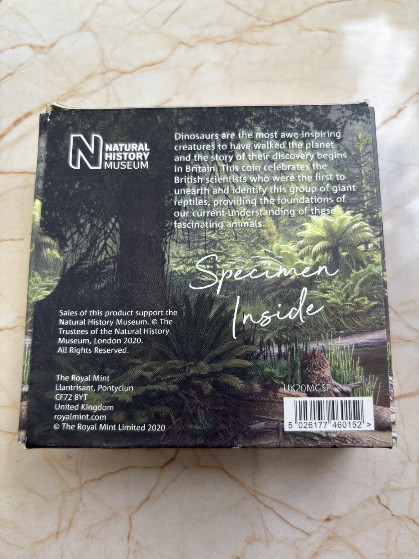 第189期拍卖 英国2020年自然博物馆恐龙系列斑龙精制纪念银币，925银，8克，发行3000枚。有氧化