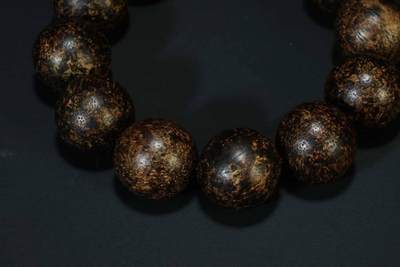 上海都达杂项专场六（全场包邮） 天然达拉干沉香2.0圆珠手串 附鉴定证书87-234