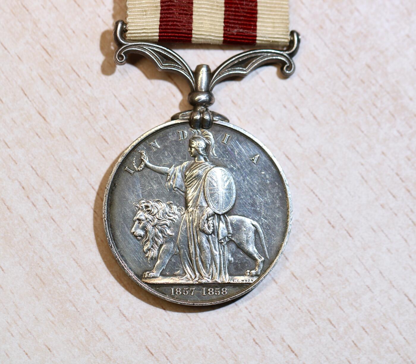 大猫徽章拍卖 第287期 英国印度叛乱奖章 维多利亚花体边铭