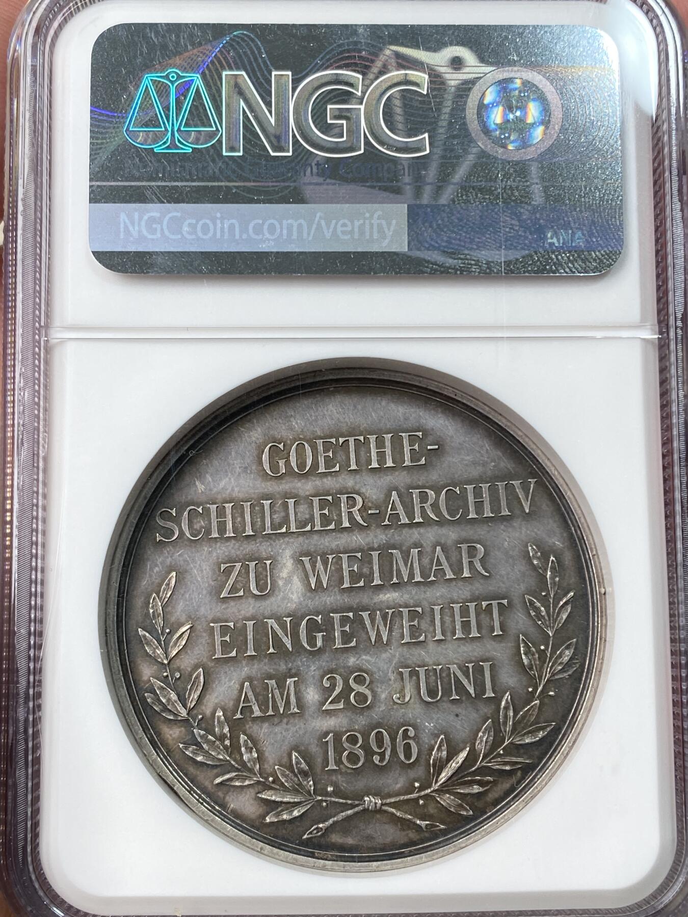万国钱币拍卖第059期 NGC UNCD 1896年德国歌德·席勒纪念档案馆落成纪念大银章 原味天鹅绒彩高浮雕 名家LOOS作品