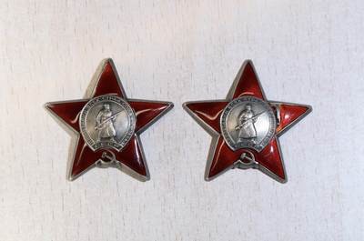 大猫徽章拍卖 第287期 - 苏联红星勋章一对 带档 同一人获得 截杆改针