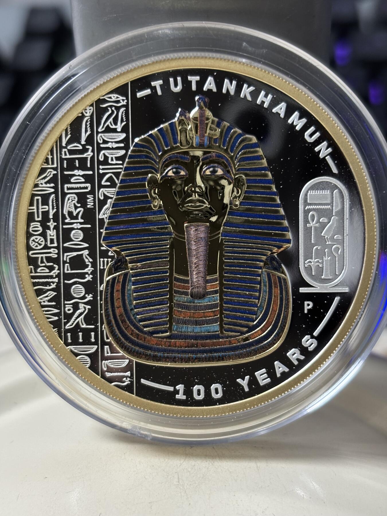 第189期拍卖 图瓦卢2022年图坦卡蒙发现2盎司镀金彩色纪念银币，9999银，发行2000枚，