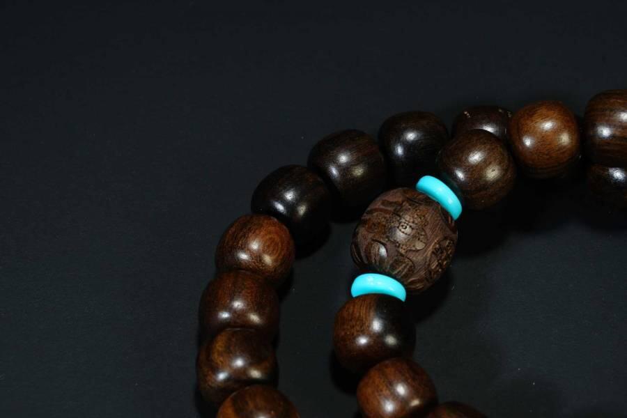 上海都达杂项专场十七（全场包邮） 天然虎斑沉香手持跑环流苏桶珠、搭配财宝貔貅吊坠手串 附鉴定证书87-230