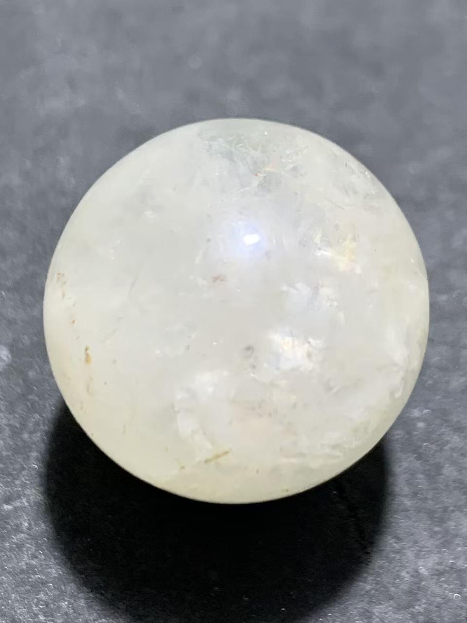 满冰飘战国红玛瑙圆珠一颗！