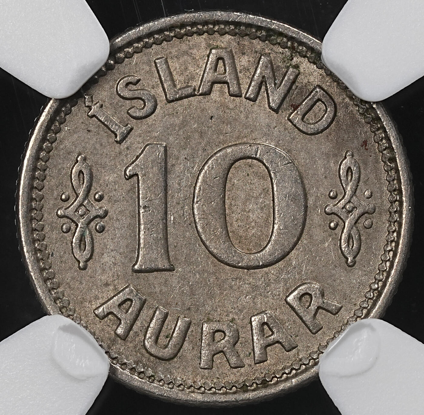 修遠堂世界钱币第102期 NGC MS63 1922年冰岛10 AURAR