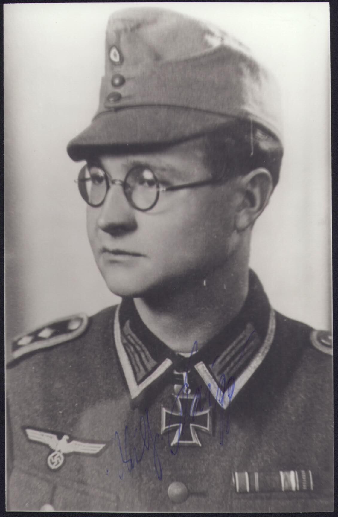 小驴勋章奖章收藏1月24日周六晚六点拍卖（珍爱和平，收藏战争，铭记历史，勿忘国耻，忠党爱国。有偿代拍，送拍规则在简介最后，参拍须阅读规则后再参拍，关系到运费包装发货时效真假辨别等关键信息，拍卖时不再发原图，看大图店主微信码在拍卖店铺介绍里）