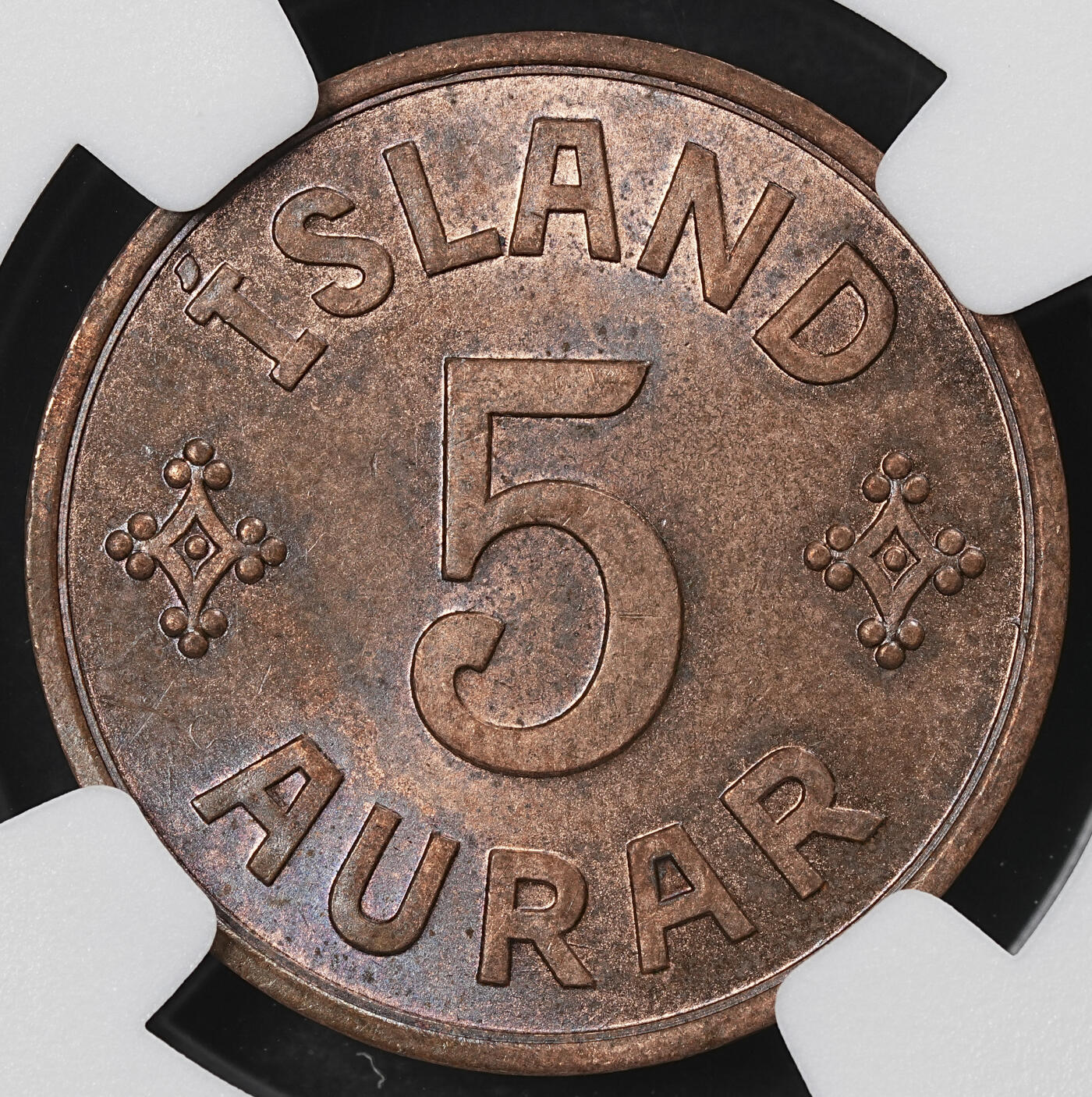 修遠堂世界钱币第102期 NGC评级 冰岛钱币3枚