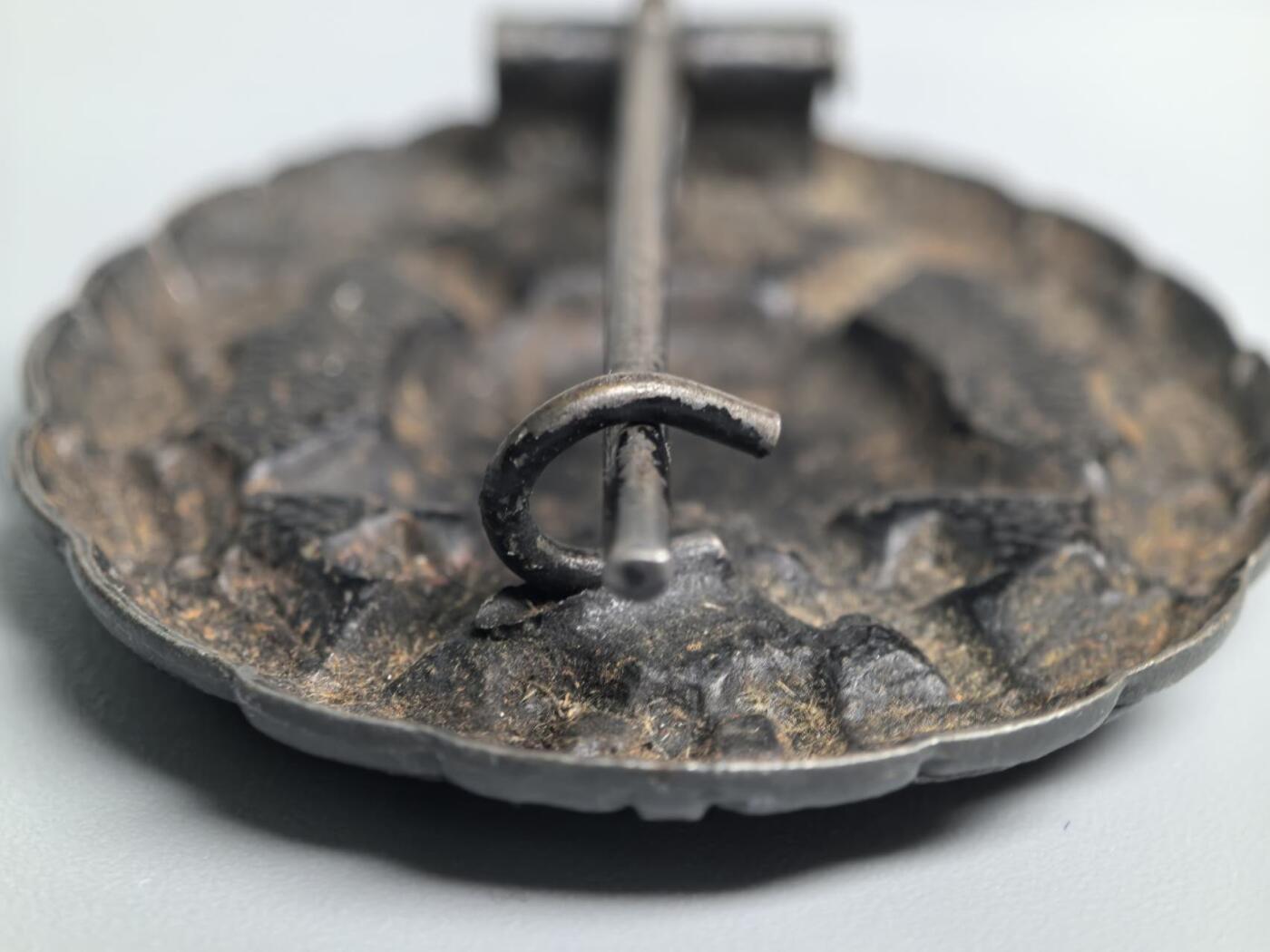 小驴勋章奖章收藏1月24日周六晚六点拍卖（珍爱和平，收藏战争，铭记历史，勿忘国耻，忠党爱国。有偿代拍，送拍规则在简介最后，参拍须阅读规则后再参拍，关系到运费包装发货时效真假辨别等关键信息，拍卖时不再发原图，看大图店主微信码在拍卖店铺介绍里）