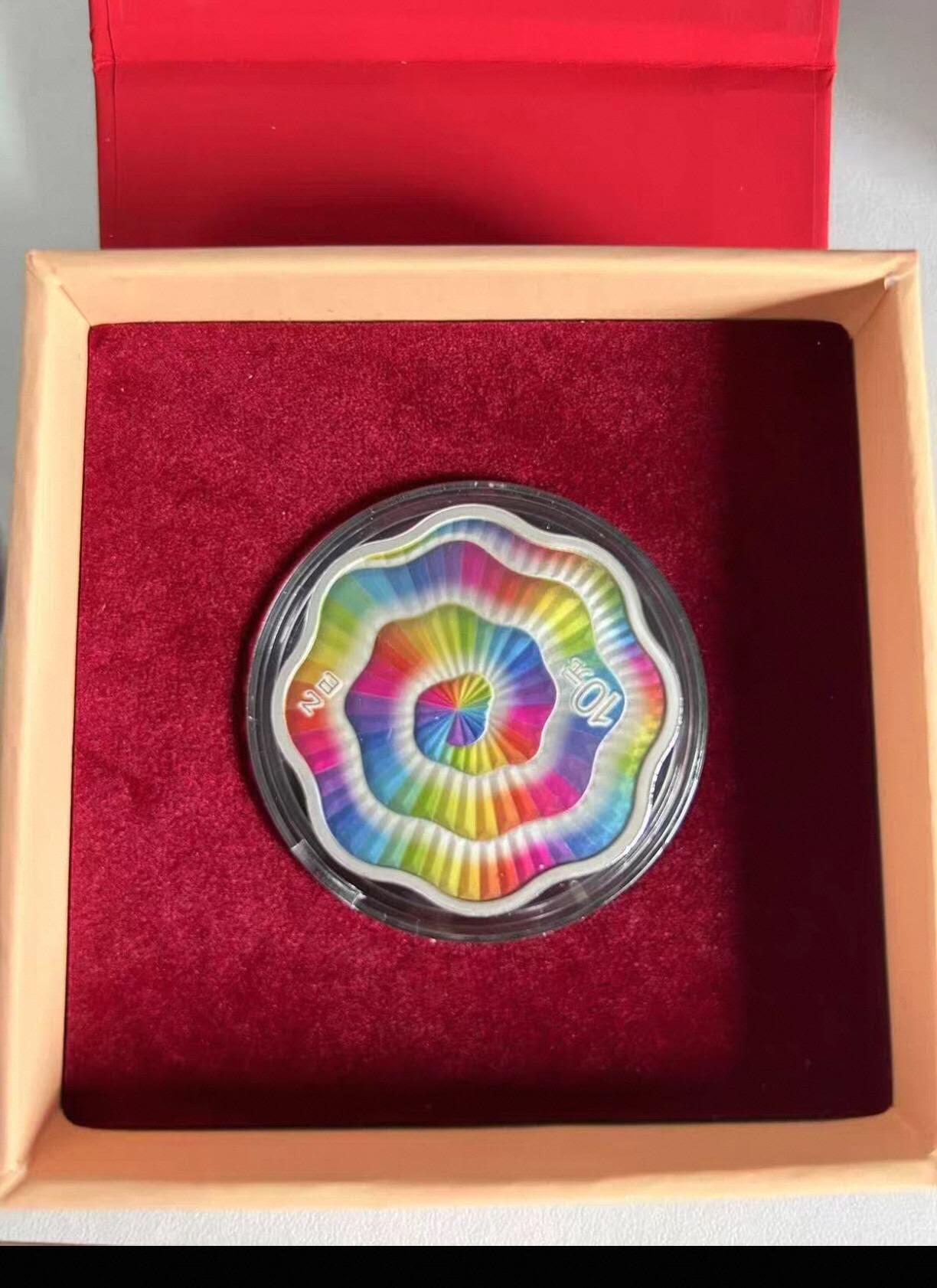 洪涛臻品批发群 精选邮票限时拍卖第1237期  2025年梅花型生肖蛇银币。2025己巳（蛇）年30克银币，经典生肖标。大热门品种，盒证齐全。成交价包邮