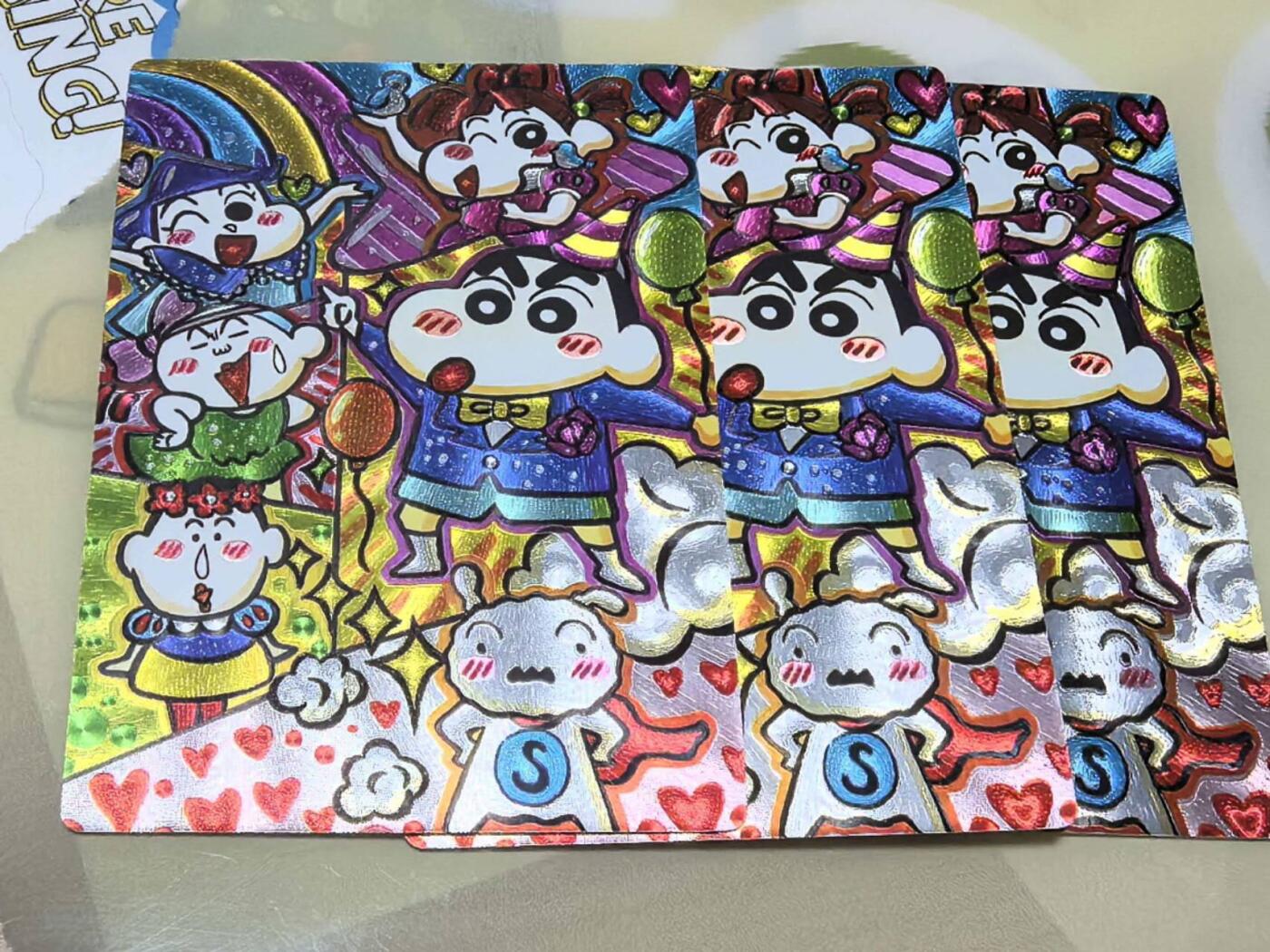 光影卡牌第29期，各家亲签，各家套卡，持续收拍品 奇点最新一弹蜡笔小新一家粗闪裸卡三宫非常好看