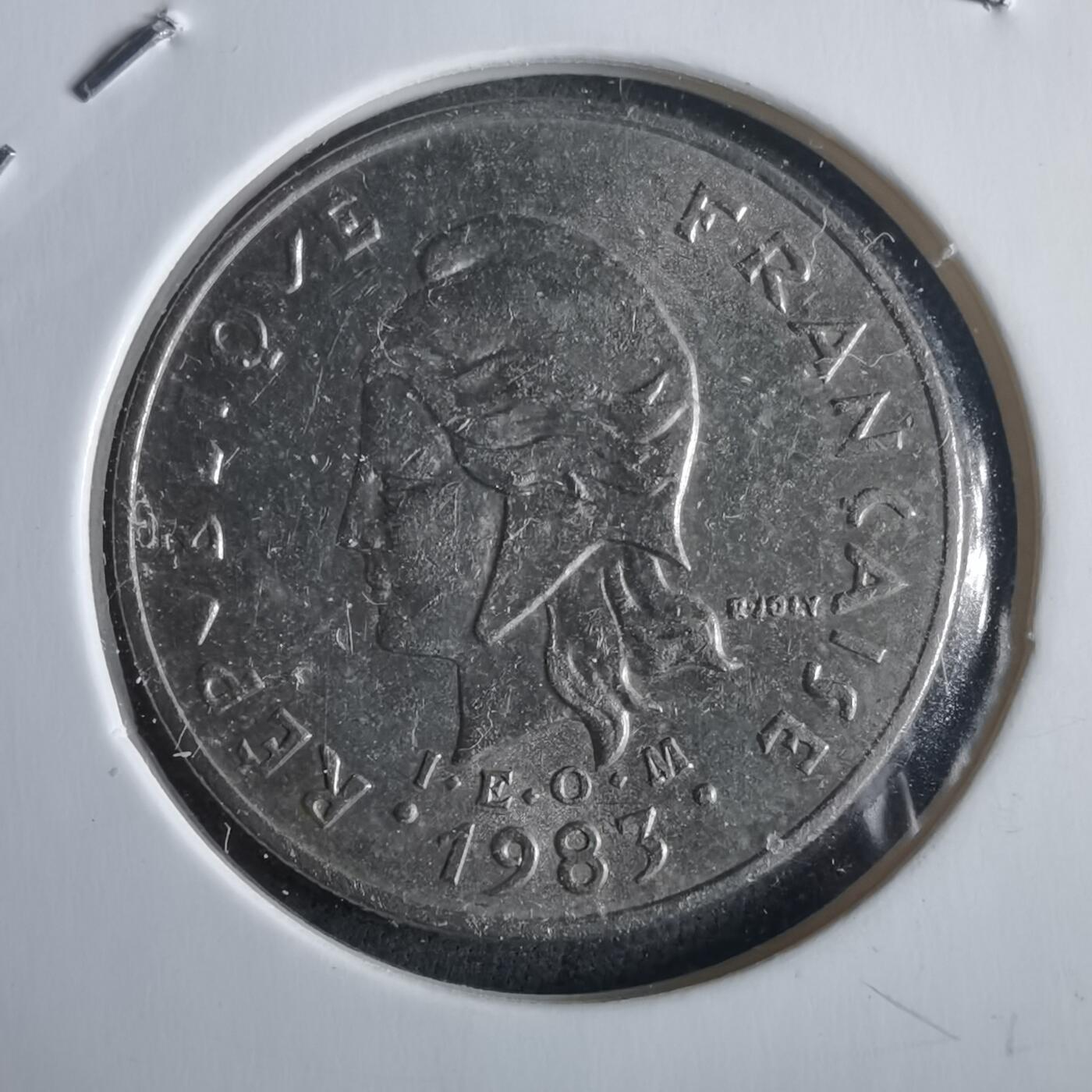 沼泽如烟--第972场 法属波利尼西亚1983年10法郎