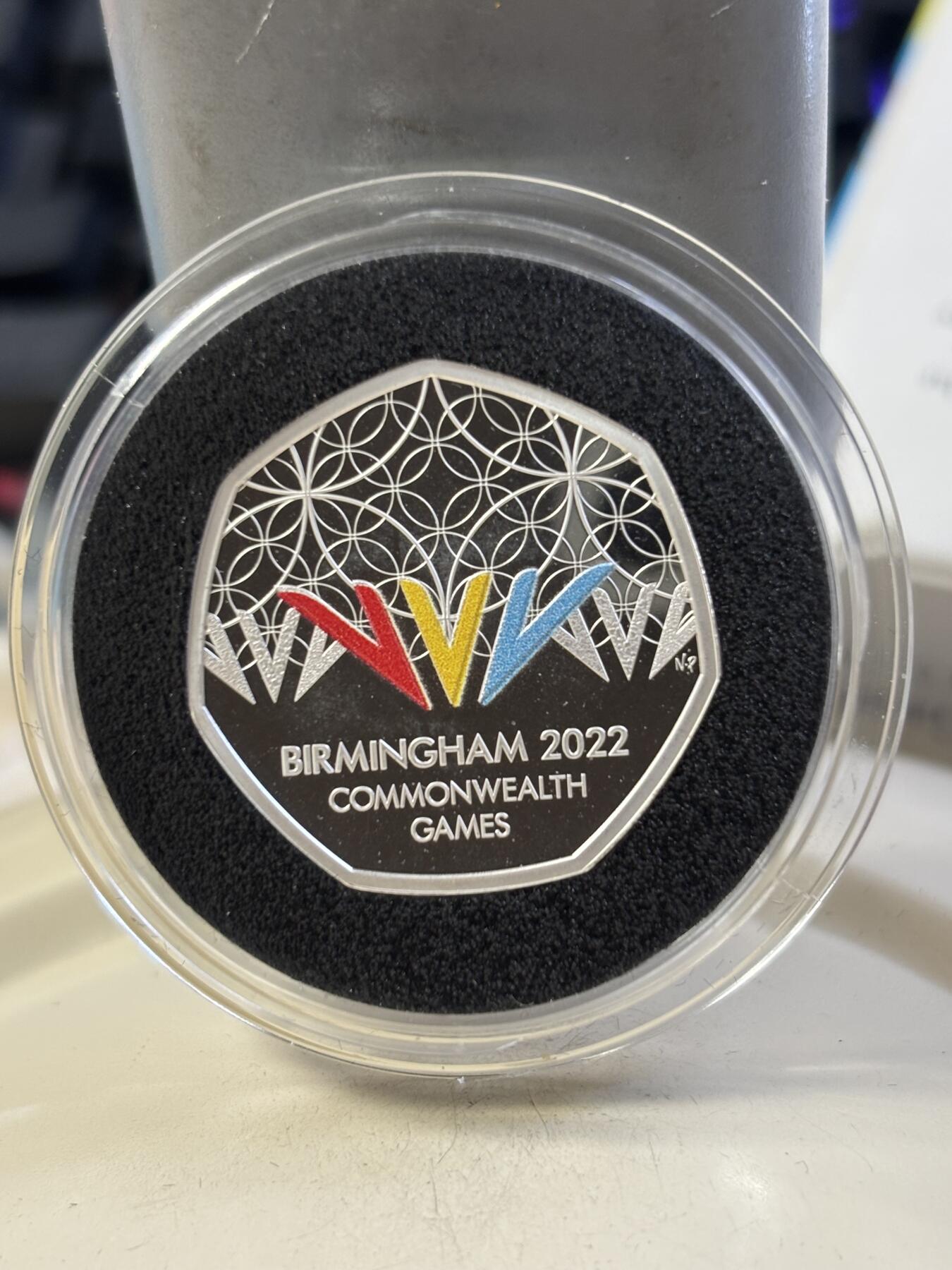 第189期拍卖 英国2022年英联邦运动会50便士彩色精制加厚银币，925银，16克，发行1250枚，有氧化