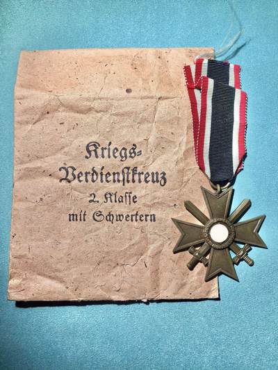 盛世勋华——号角文化勋章邮票专场拍卖第301期 - 德国（1939）二级佩剑战功十字勋章 铜质 带原纸袋厂标
